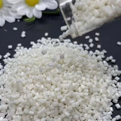 Pellets de PC para lámparas automotrices